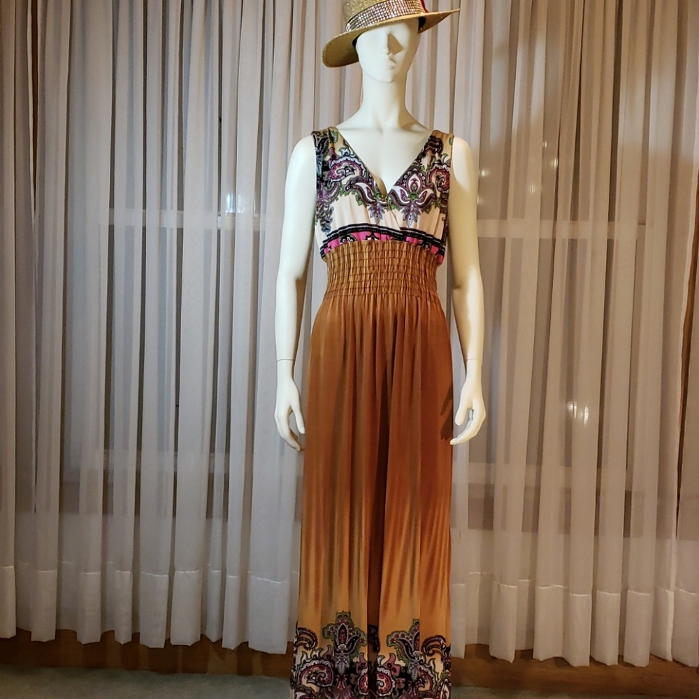 MAXI DRESS - Picture 3 of 9